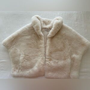 La Fiorentina Ivory Faux Fur Cape